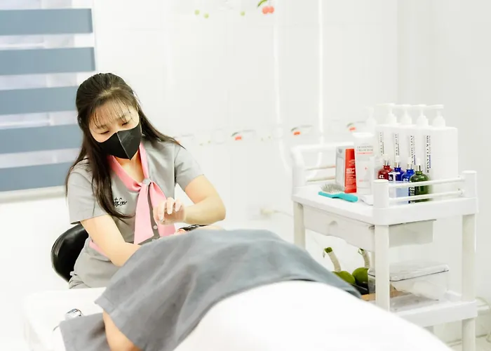 Biệt thự Villahanhphuc - Bể Bơi - Trung Tâm Bãi Cháy *
