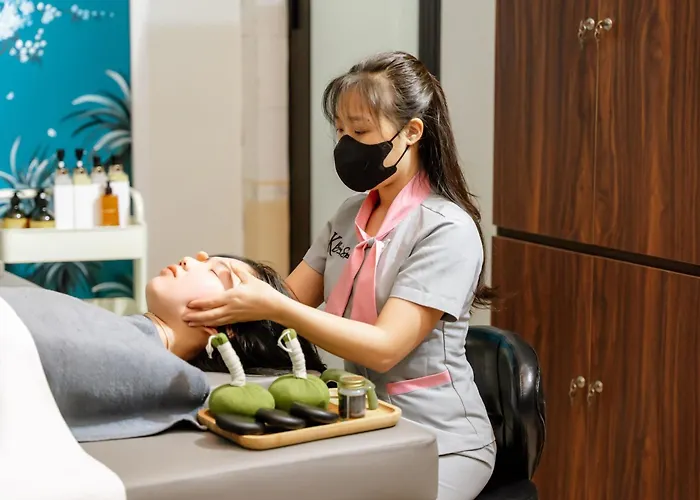 Villahanhphuc - Bể Bơi - Trung Tâm Bãi Cháy Biệt thự Hạ Long